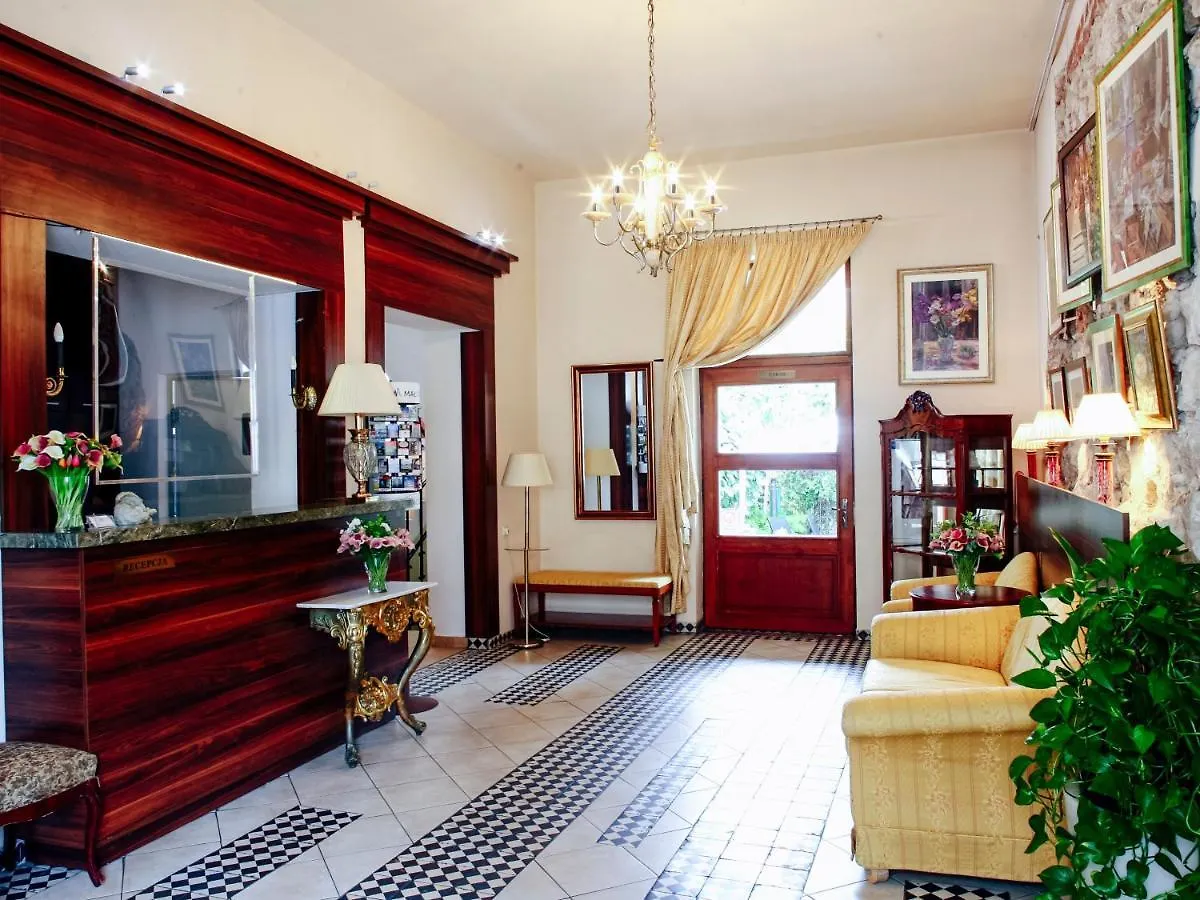 Miodosytnia Aparthotel Kraków 3*,