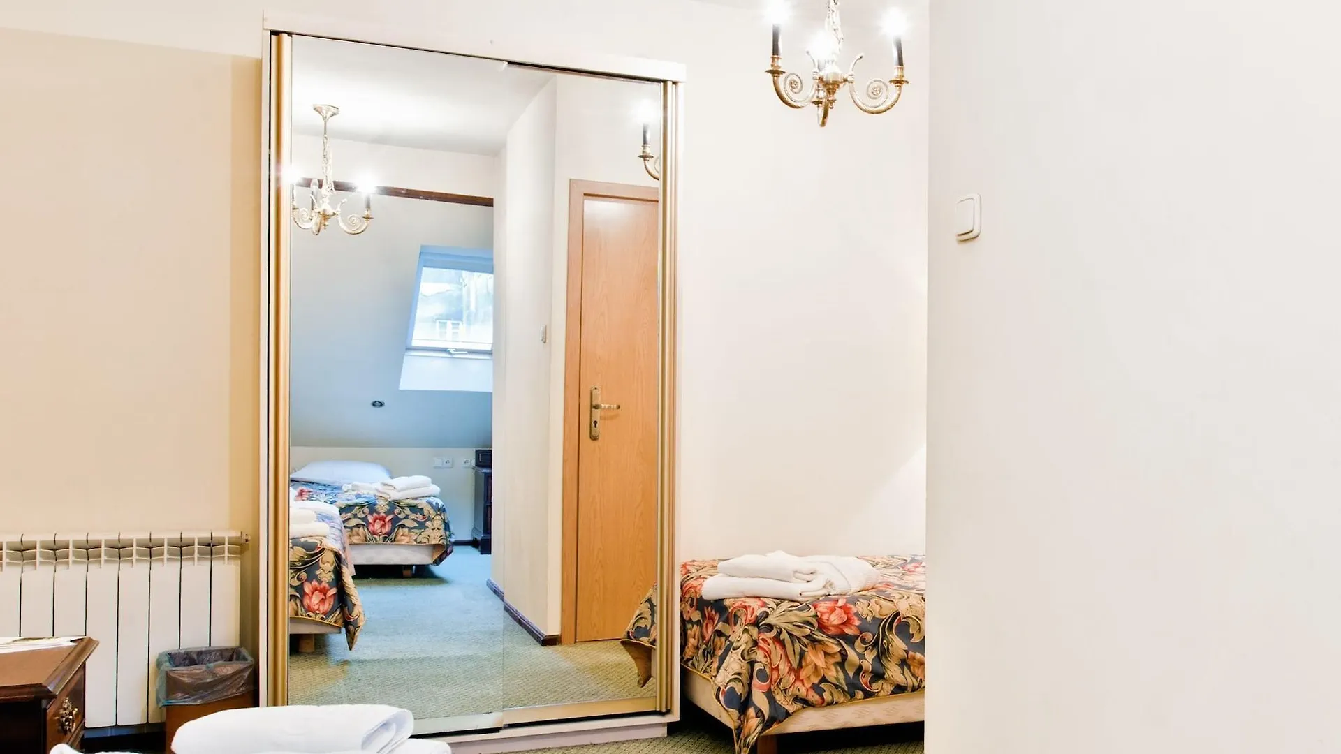Miodosytnia Aparthotel Kraków 3*,